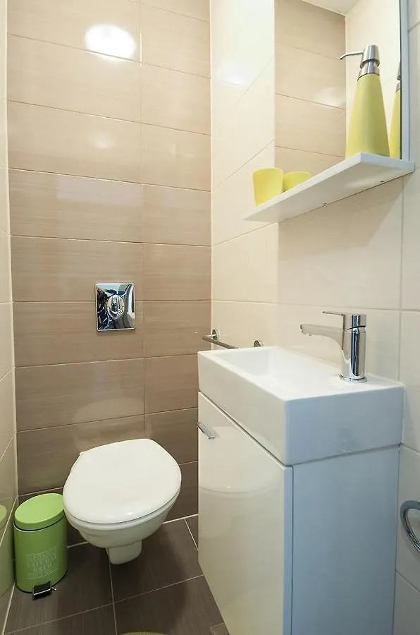 Apartment In Kastel Luksic With Balcony, Air Conditioning, W-Lan, Washing Machine 5107-1 Kastela 0*,  Croatia